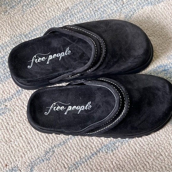 FREE PEOPLE EVERYDAY MULES IN BLACK SIZE 7.5 NWOT - Picture 3 of 8